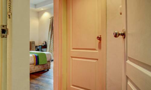 Hotel Treebo Trend White Mg