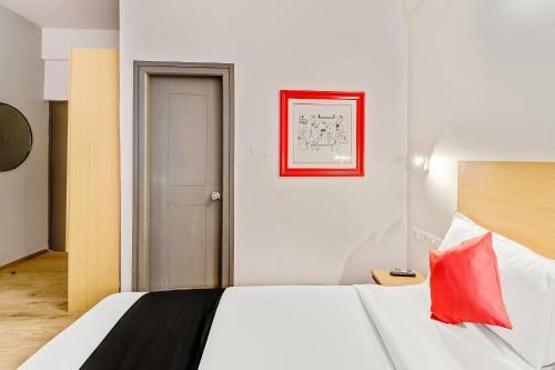 Hotel Capital O 61292 Manyata Royal Sterling