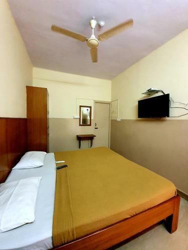 Hotel Veekay Residency