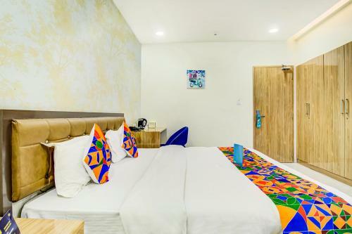 Comet Hotel