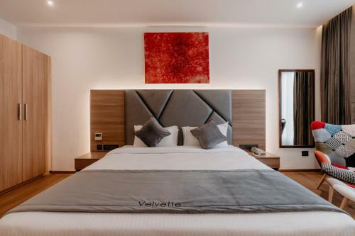 Velvette Hotel