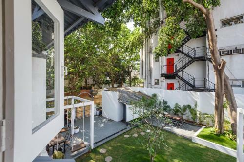 Woke Hostel Indiranagar