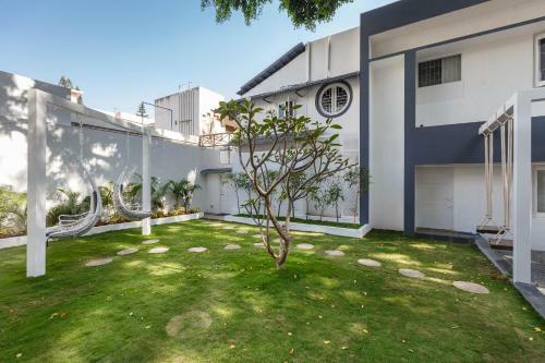 Woke Hostel Indiranagar