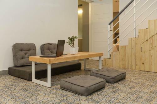 Woke Hostel Indiranagar