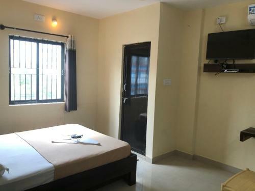Hotel Veekay Regency Lodge