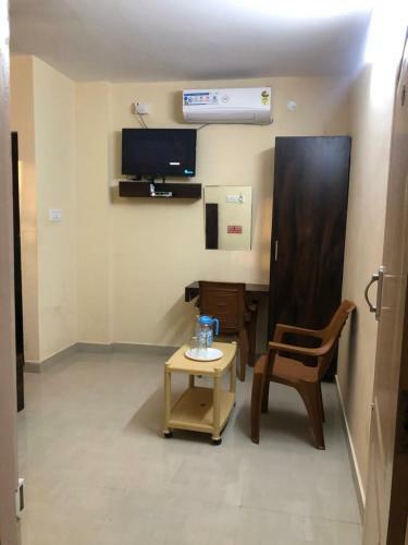 Hotel Veekay Regency Lodge