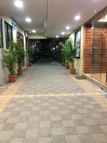 Hotel Veekay Regency Lodge