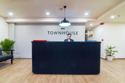 Hotel Oyo Townhouse 255 Indiranagar Double Road