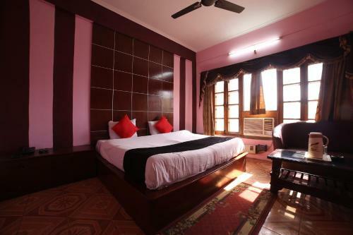 Capital O 38730 Hotel Mansarovar Deluxe