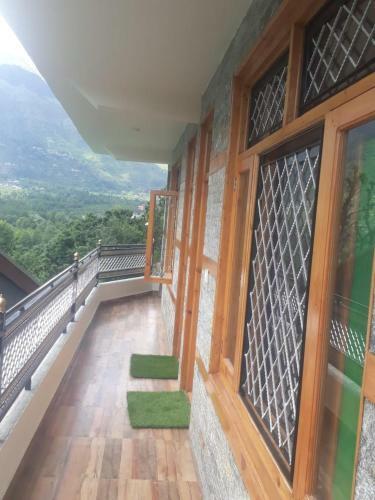 Lodge Paradise Evergreen