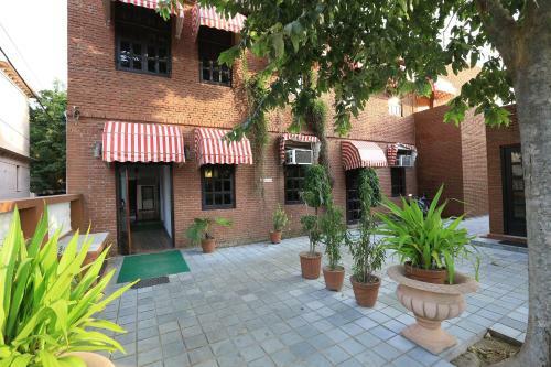 Hotel Sunbird