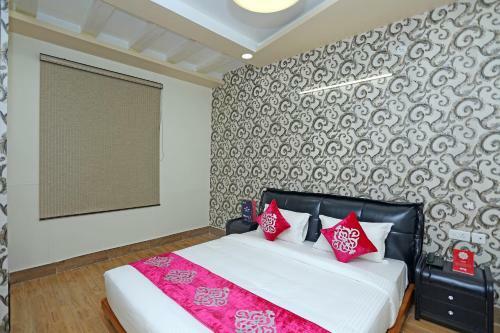 Capital O 16639 Hotel Shri Pushpraj