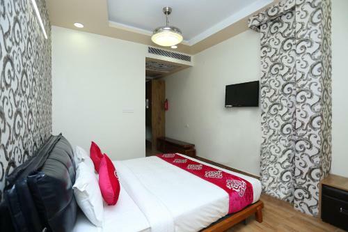 Capital O 16639 Hotel Shri Pushpraj