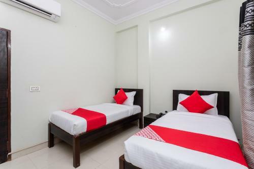 Hotel Oyo 29233 Om Gulmohar Avenue
