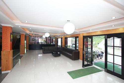 Oyo 4109 Hotel Traveller Inn