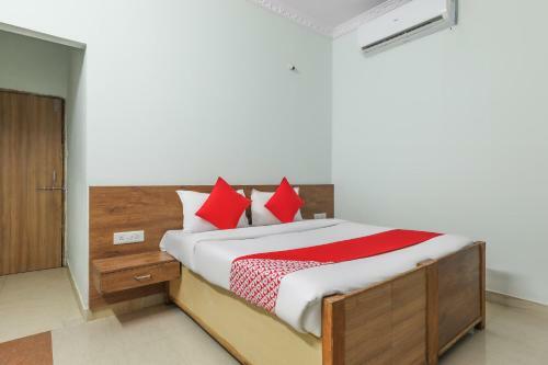 Oyo 47603 Hotel Sandalwood Vibes