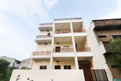 Hotel Spot On 40073 Yash Homestay