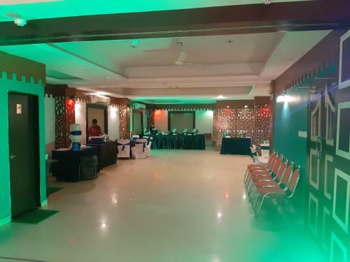 Lal Qila Hotel