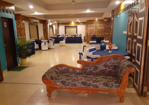 Lal Qila Hotel