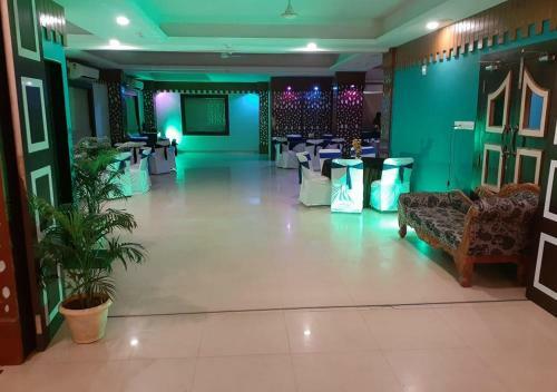 Lal Qila Hotel