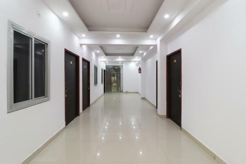 Oyo 45582 Hotel Shri Tirupati