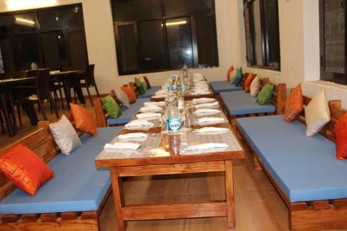 Camp Kasbah, Bir