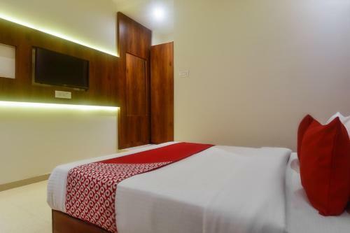 Hotel Oyo 48017 Shubham Residency