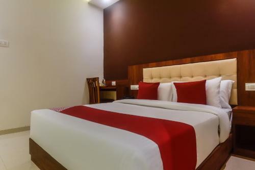 Hotel Oyo 48017 Shubham Residency
