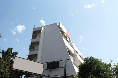 Hotel Collection O 561 Marol Naka Metro Station