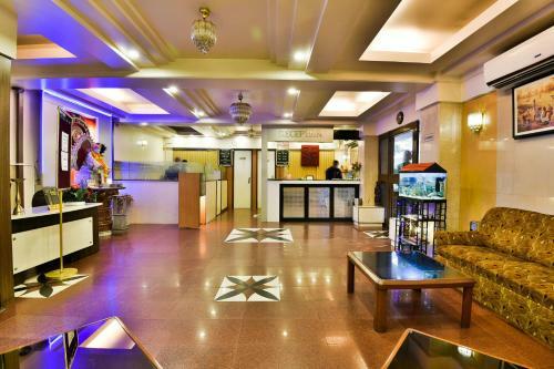 Hotel Collection O 561 Marol Naka Metro Station