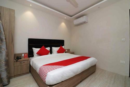 Oyo Flagship 76944 Hotel Phoenix
