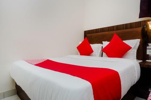 Hotel Oyo 24293 Amana International
