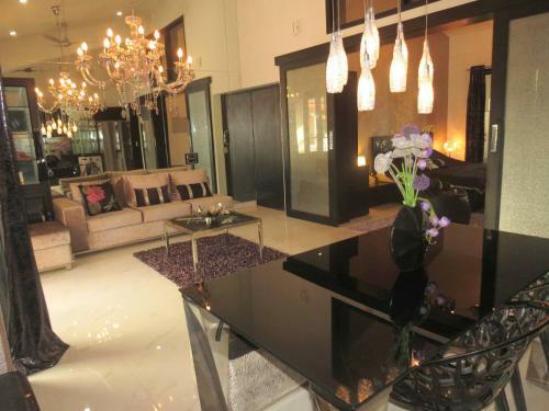 16) Stunning Boutique Feel Serviced Apartment Wifi