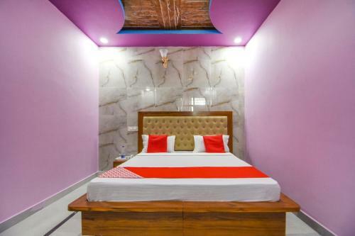 Oyo 48260 Hotel Grand City