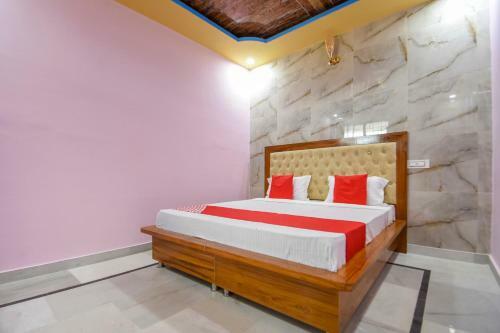 Oyo 48260 Hotel Grand City