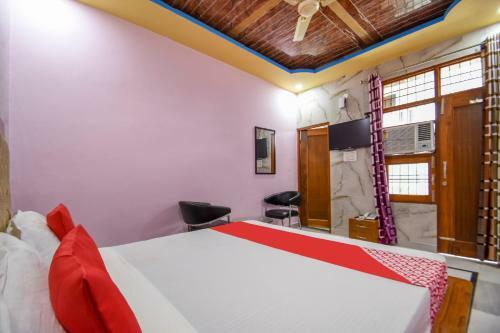 Oyo 48260 Hotel Grand City