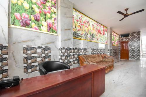 Oyo 48260 Hotel Grand City
