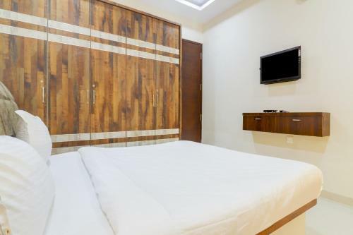 Hostal Oyo Home 80188 Yellow Elephant 2bhk Baga Beach