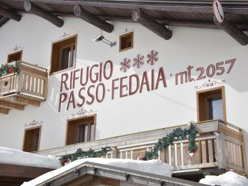 Hostal Rifugio Fedaia