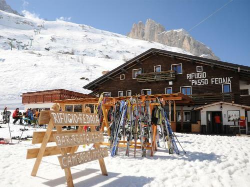 Hostal Rifugio Fedaia