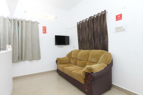 Hotel Oyo 15480 West Wood Residency