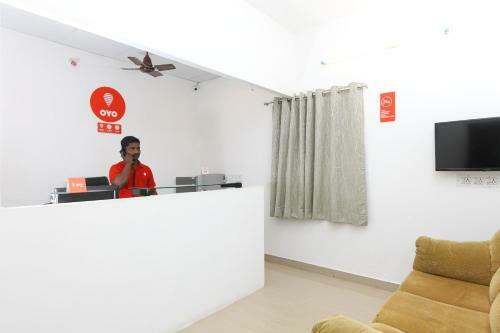Hotel Oyo 15480 West Wood Residency