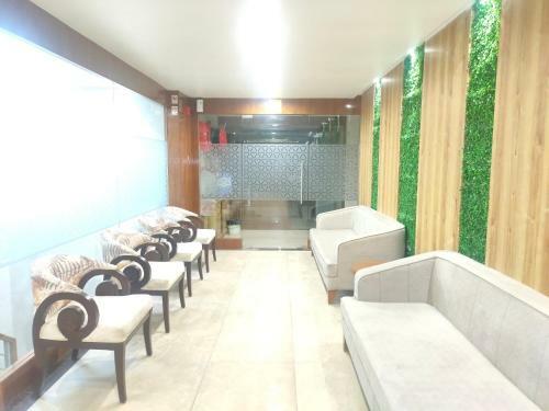 Hotel Sapphire Inn