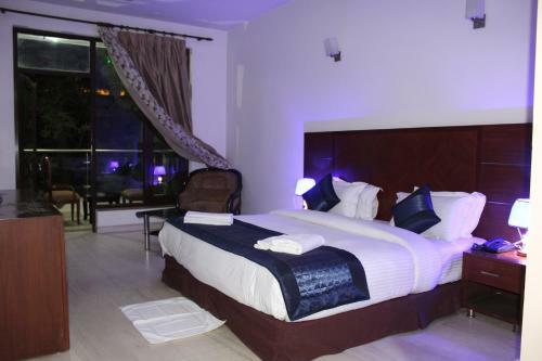 Royal Grand Hotel