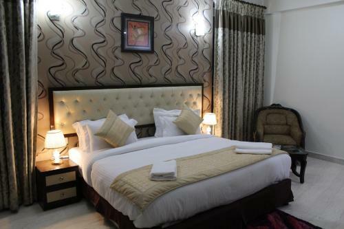 Royal Grand Hotel