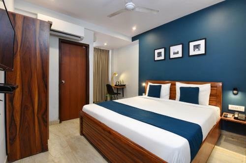 Hotel Silverkey Executive Stays 36846 Opposite Phase 3 Metro Station