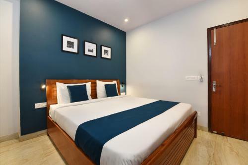 Hotel Silverkey Executive Stays 36846 Opposite Phase 3 Metro Station