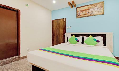 Capital O 23543 Hotel Vaishnavi