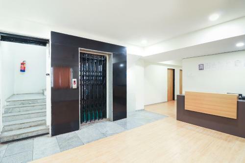 Hotel Capital O 71317 White Ridge