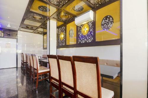 Hotel Oyo 77700 Collection O Surabhi Grand